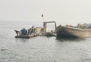 রাত হলেই শুরু হয় বালি উত্তোলন