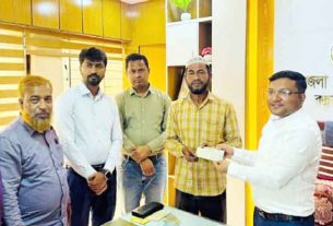 কচুয়ায় অগ্নিকাণ্ডে নিহত শিক্ষার্থীর পরিবারের পাশে প্রশাসন