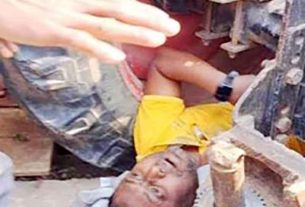 ফরিদগঞ্জে নিষিদ্ধ ট্রাক্টরের ধাক্কায় পৌরসভার কর্মকর্তা গুরুতর আহত