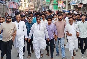 চাঁদপুরে জেলা স্বেচ্ছাসেবক দলের নতুন কমিটি গঠনের পর আব্দুল হান্নান মিজির নেতৃত্বে আনন্দ মিছিল