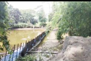 হাজীগঞ্জের বাকিলায় সড়ক ও জনপথের সম্পত্তি দখল করে বালু ভরাট