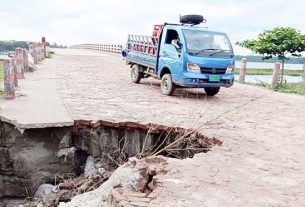 ফরিদগঞ্জে গাজীপুর-ধানুয়া সেতুর সংযোগ সড়কে ধ্বস, ঝুঁকিতে ঈদের আগমনী যাত্রা
