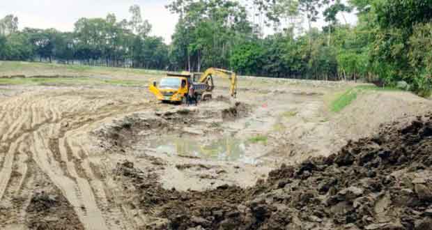 শাহরাস্তিতে অবৈধভাবে মাটি কাটায় ৫০ হাজার টাকা জরিমানা