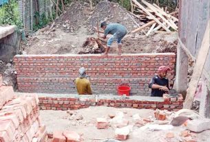 কচুয়ায় সরকারি খাল দখল করে কালভার্ট নির্মাণের অভিযোগ