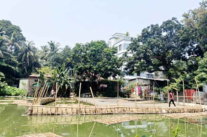 চাঁদপুর শহরে পুকুর ভরাটে জরিমানা, পুনঃখননের নির্দেশ