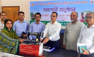 নতুন সম্ভাবনার পথে বেদে নারীদের অগ্রযাত্রা