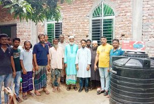 হরিপুরে মসজিদের অজুখানায় পানির ব্যবস্থা করলেন রফিকুল ইসলাম রনি