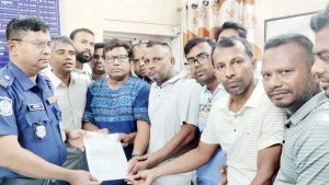 মতলব উত্তরে বিএনপির মিছিলে হামলার প্রতিবাদে যুবদলের স্মারকলিপি প্রদান