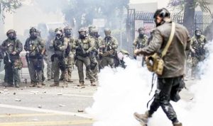 লস অ্যাঞ্জেলেসে অভিবাসনবিরোধী অভিযানে বিক্ষোভ