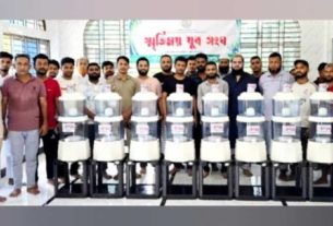 মসজিদ ও মাদ্রাসায় স্মৃতিময় যুব সংঘের বিশুদ্ধ পানির ফিল্টার উপহার
