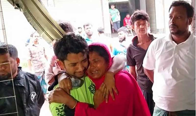 শাহরাস্তিতে ভয়াবহ অগ্নিকাণ্ডে চারটি ব্যবসা প্রতিষ্ঠান ভস্মীভূত, ব্যাপক ক্ষয়ক্ষতি