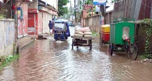 চাঁদপুরে টানা বৃষ্টিতে ১৩৯ মিলিমিটার বৃষ্টিপাত, ব্যাপক জলাবদ্ধতা