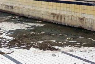 চাঁদপুরে একমাত্র সুইমিংপুল বন্ধ, সাঁতার শেখার সুযোগ হারাচ্ছে শিশুরা