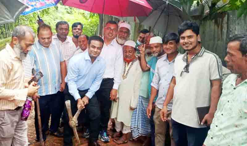 মতলব পৌরসভায় সড়ক উন্নয়নের কাজ শুরু