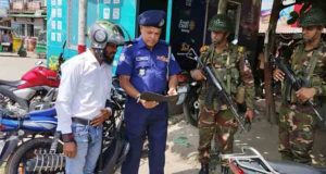 ফরিদগঞ্জে ভ্রাম্যমাণ চেকপোস্ট বসিয়ে অভিযান : ১৫ হাজার টাকা জরিমানা, ২ মামলা