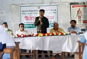 মুন্সিরহাট কলেজে তথ্য অফিসের উদ্যোগে উঠান বৈঠক