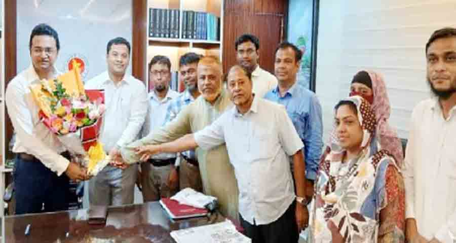 চাঁদপুর সদরে বিদায়ী ও নবাগত ইউএনওকে শুভেচ্ছা