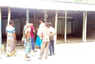 হাইমচরে সরকারি কবরস্থান দখল করে দোকান নির্মাণের অভিযোগ