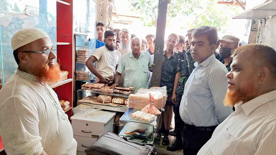 ফরিদগঞ্জে খাদ্য ও ওষুধে অনিয়মে ৪ প্রতিষ্ঠানকে ৩০ হাজার টাকা জরিমানা