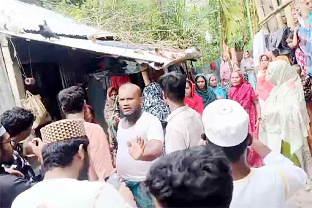 হাইমচরে কথিত পীরের আস্তানায় সংঘর্ষ, ইমামসহ আহত অন্তত ১০