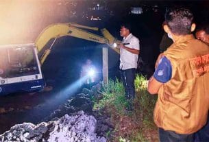 শাহরাস্তিতে অবৈধভাবে কৃষিজমি কেটে মাটি উত্তোলন, ভেকুর ব্যাটারি জব্দ