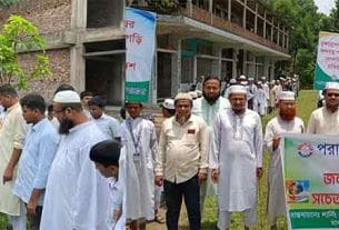 শাহরাস্তিতে ‘ওয়ান চাইল্ড ওয়ান ট্রি’ কর্মসূচিতে ব্যাপক বৃক্ষরোপণ