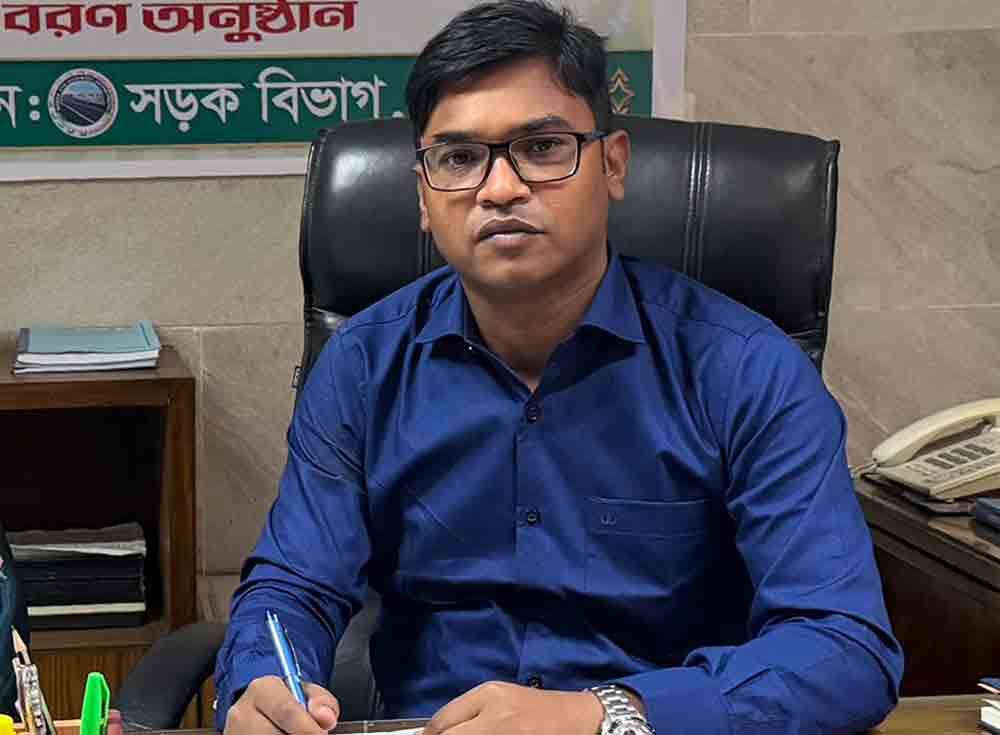প্রধানমন্ত্রীর আগমন ঘিরে চাঁদপুরে সড়ক সংস্কারে প্রশংসিত সওজ বিভাগ