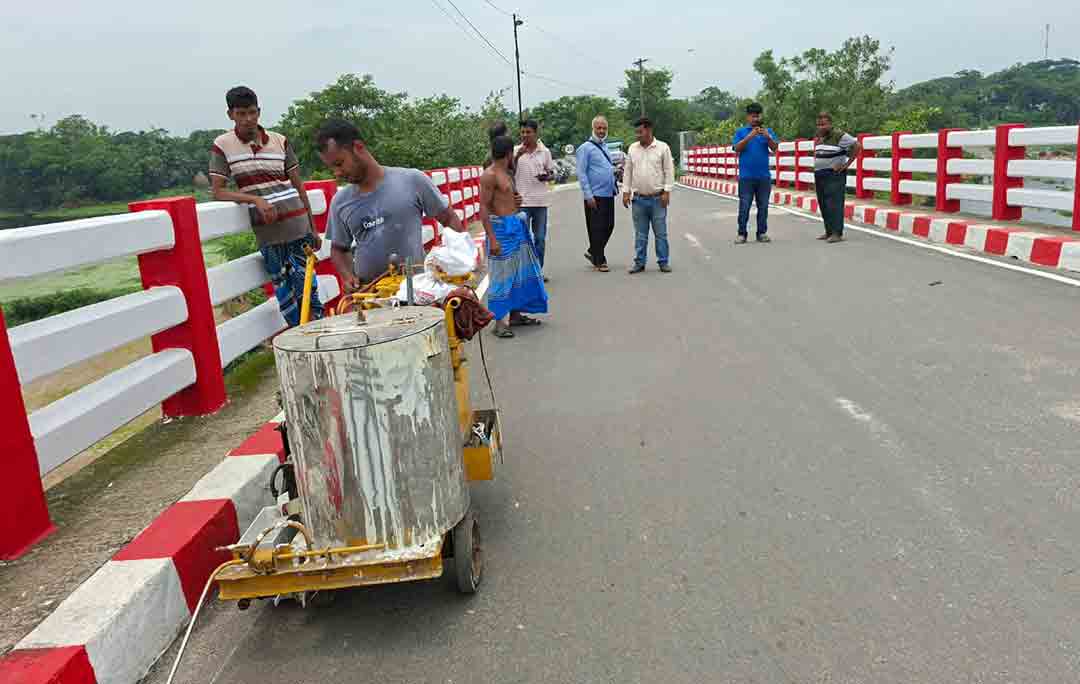 বলাখাল–রামচন্দ্রপুর সেতু সংস্কার কাজ পরিদর্শন, সময়মতো সম্পন্নের নির্দেশ