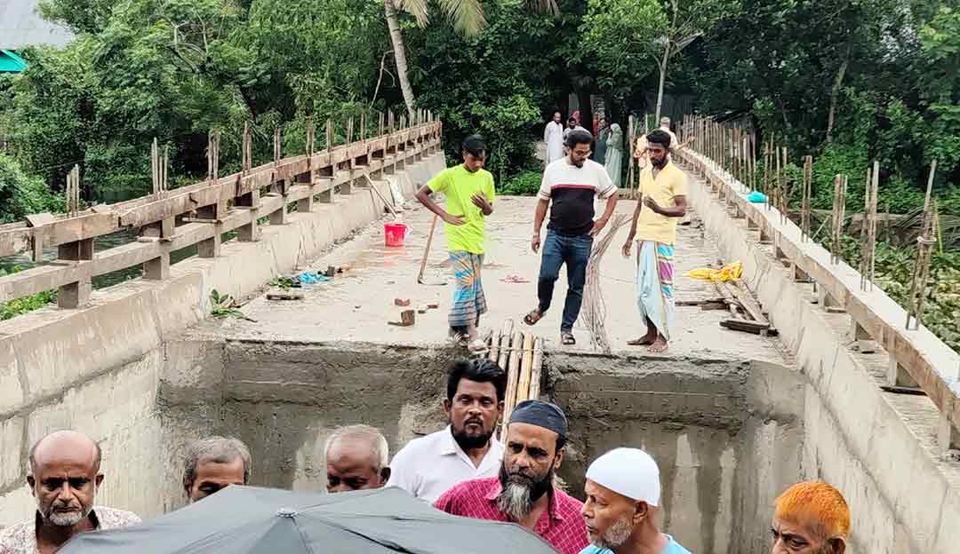 মতলবের উদমদীতে কালভার্ট নির্মাণে স্বস্তি পাচ্ছে আট গ্রামের মানুষ