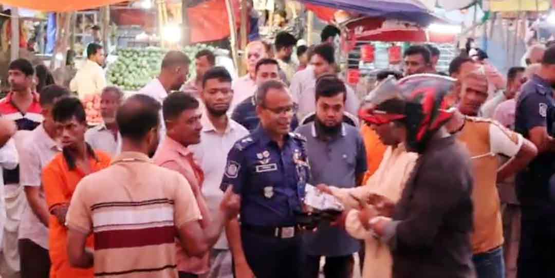 সড়ক নিরাপত্তা ও শৃঙ্খলা নিশ্চিতে পুলিশ সুপারের তত্ত্বাবধানে জেলার গুরুত্বপূর্ণ পয়েন্টে একযোগে অভিযান