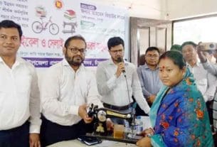 সরকারি সহায়তা কাজে লাগিয়ে এগিয়ে যাওয়ার আহ্বান ডিসির