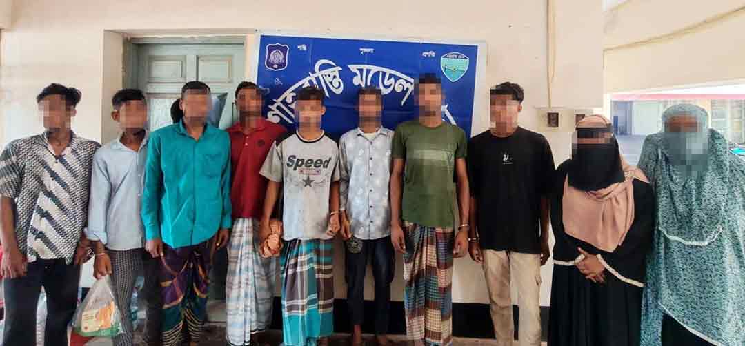 শাহরাস্তিতে পুলিশের অভিযানে ১০ আসামি গ্রেপ্তার