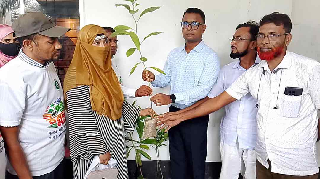 হাইমচরে বর্ণাঢ্য আয়োজনে পল্লী উন্নয়ন দিবস উদযাপন