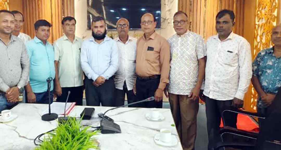 হাইমচরে নবাগত ইউএনও-ওসির সঙ্গে ঐক্য পরিষদের মতবিনিময়