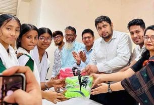 মতলব দক্ষিণে ৮৩২ শিক্ষার্থীর হাতে ফুটবল বুট